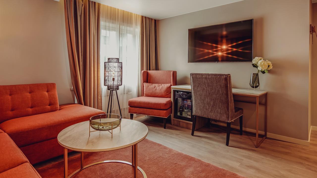 Home Hotel Grand Bodo Luaran gambar